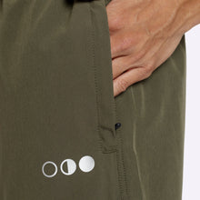 Load image into Gallery viewer, The Brave - Men's Freefall Shorts - Dark Olive