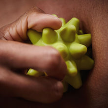 Load image into Gallery viewer, Rumble Roller Beastie Balls x 2pcs
