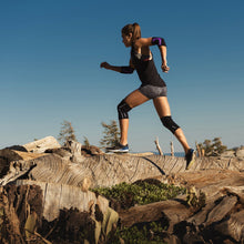 Load image into Gallery viewer, Rehband RX Knee Sleeves - 5mm - Black/White - PAIR
