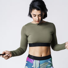 Load image into Gallery viewer, The WOD Life - Women&#39;s Classics Striker L/S Crop - Khaki
